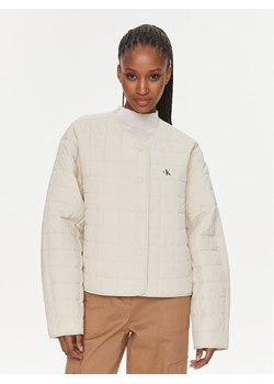 Calvin Klein Jeans Kurtka przejściowa J20J221369 Écru Oversize - id: 0000302264568 - marki Calvin Klein - 181108650 Calvin Klein Jeans Kurtka przejściowa J20J221369 Écru Oversize ze sklepu MODIVO w kategorii Kurtki damskie - zdjęcie 181108650