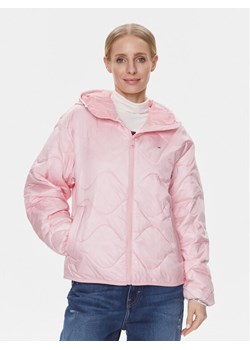 Tommy Jeans Kurtka przejściowa DW0DW17242 Różowy Regular Fit ze sklepu MODIVO w kategorii Kurtki damskie - zdjęcie 181110071