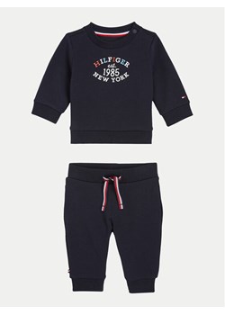 Tommy Hilfiger Dres Monotype KN0KN01863 Granatowy Regular Fit ze sklepu MODIVO w kategorii Dresy dla niemowlaka - zdjęcie 181111222