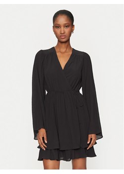 Gina Tricot Sukienka koktajlowa 23649 Czarny Regular Fit ze sklepu MODIVO w kategorii Sukienki - zdjęcie 181112412