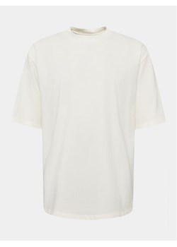 Lindbergh T-Shirt 30-400120 Écru Relaxed Fit ze sklepu MODIVO w kategorii T-shirty męskie - zdjęcie 181112780