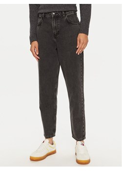 Mustang Jeansy Charlotte 1015572 Czarny Mom Fit ze sklepu MODIVO w kategorii Jeansy damskie - zdjęcie 181113181