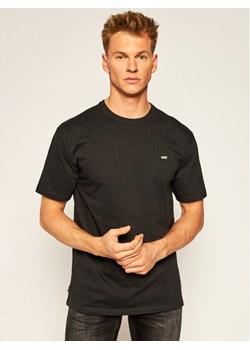 Vans T-Shirt Mn Off The Wall Cl VN0A49R7 Czarny Regular Fit ze sklepu MODIVO w kategorii T-shirty męskie - zdjęcie 181117662