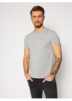 Tommy Jeans T-Shirt DM0DM04411 Szary Slim Fit ze sklepu MODIVO w kategorii T-shirty męskie - zdjęcie 181117742