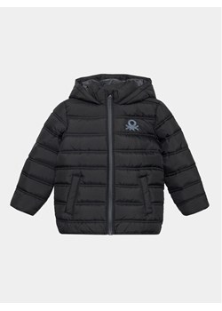 United Colors Of Benetton Kurtka zimowa 2WU0CN016 Czarny Regular Fit ze sklepu MODIVO w kategorii Kurtki chłopięce - zdjęcie 181118690