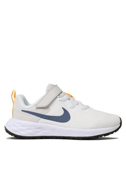 Nike Buty do biegania Revolution 6 Nn (PSV) DD1095 100 Écru ze sklepu MODIVO w kategorii Buty sportowe dziecięce - zdjęcie 181118804