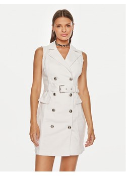 Guess Sukienka koktajlowa W4YK92 D5EZ0 Biały Slim Fit ze sklepu MODIVO w kategorii Sukienki - zdjęcie 181118871