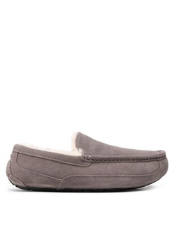 Ugg Kapcie M Ascot 1101110 Szary ze sklepu MODIVO w kategorii Kapcie męskie - zdjęcie 181121200