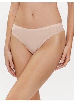 Chantelle Stringi Soft Stretch C11GG0 Beżowy ze sklepu MODIVO w kategorii Majtki damskie - zdjęcie 181121500