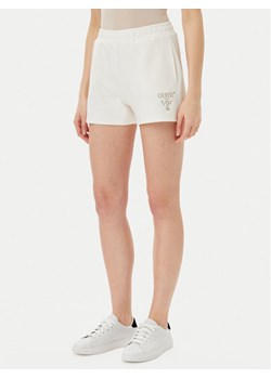 Guess Szorty sportowe V5GD19 KC3D2 Écru Relaxed Fit ze sklepu MODIVO w kategorii Szorty - zdjęcie 181122013