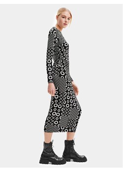 Desigual Sukienka codzienna 23WWVK26 Czarny Slim Fit ze sklepu MODIVO w kategorii Sukienki - zdjęcie 181122382