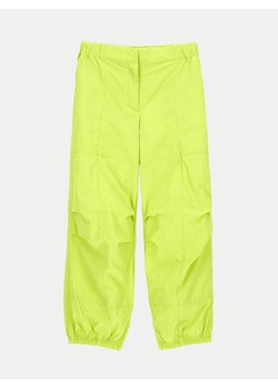 Original Marines Joggery DFP5088YF Zielony Relaxed Fit ze sklepu MODIVO w kategorii Spodnie dziewczęce - zdjęcie 181123592