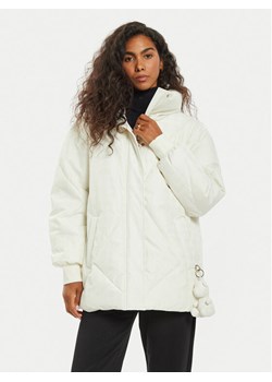 Guess Kurtka zimowa V4BL01 WGLW2 Écru Regular Fit ze sklepu MODIVO w kategorii Kurtki damskie - zdjęcie 181124930