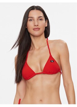 Calvin Klein Swimwear Góra od bikini KW0KW02466 Czerwony ze sklepu MODIVO w kategorii Stroje kąpielowe - zdjęcie 181125373