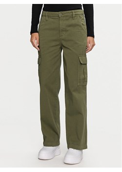 Guess Jeans Spodnie cargo W4YB61 WGCV1 Khaki Relaxed Fit - id: 0000304680472 - marki Guess - 181125762 Guess Jeans Spodnie cargo W4YB61 WGCV1 Khaki Relaxed Fit ze sklepu MODIVO w kategorii Spodnie damskie - zdjęcie 181125762