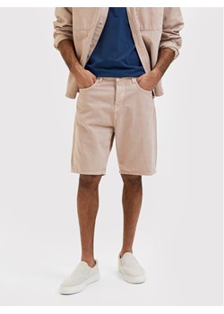 Selected Homme Szorty jeansowe Troy 16084040 Różowy Wide Fit ze sklepu MODIVO w kategorii Spodenki męskie - zdjęcie 181126651