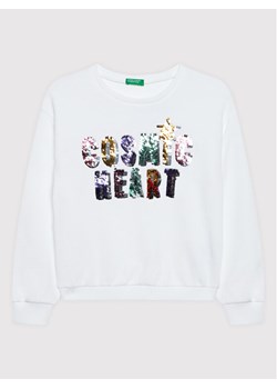 United Colors Of Benetton Bluza 3J68C101I Biały Regular Fit ze sklepu MODIVO w kategorii Bluzy dziewczęce - zdjęcie 181127380