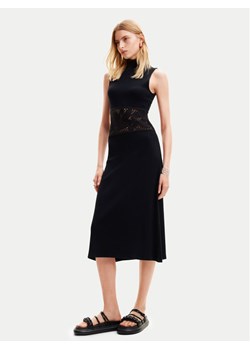 Desigual Sukienka codzienna Nueva York 24SWVK11 Czarny Regular Fit ze sklepu MODIVO w kategorii Sukienki - zdjęcie 181129164