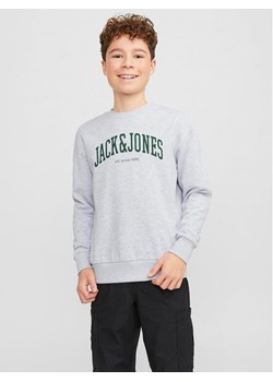 Jack&Jones Junior Bluza Josh 12249347 Biały Regular Fit ze sklepu MODIVO w kategorii Bluzy chłopięce - zdjęcie 181129250