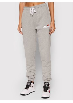 Ellesse Spodnie dresowe Noora SGK13459 Szary Regular Fit ze sklepu MODIVO w kategorii Spodnie damskie - zdjęcie 181129802