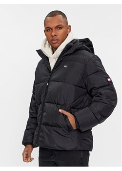Tommy Jeans Kurtka zimowa DM0DM18487 Czarny Regular Fit ze sklepu MODIVO w kategorii Kurtki męskie - zdjęcie 181130293