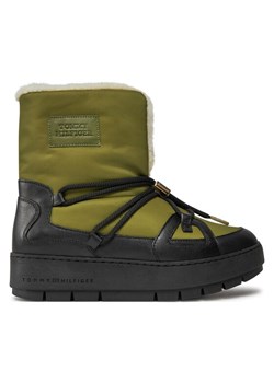 Tommy Hilfiger Śniegowce Tommy Essential Snowboot FW0FW07504 Zielony ze sklepu MODIVO w kategorii Śniegowce damskie - zdjęcie 181131451