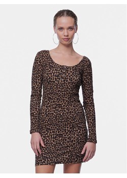 Pieces Sukienka codzienna Kitte 17148389 Brązowy Slim Fit ze sklepu MODIVO w kategorii Sukienki - zdjęcie 181131743