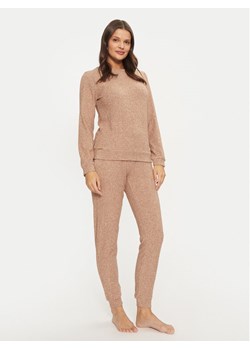 Selmark Piżama P8673 Beżowy Regular Fit ze sklepu MODIVO w kategorii Piżamy damskie - zdjęcie 181132253