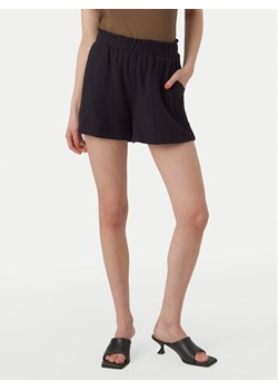 Vero Moda Szorty materiałowe Natali 10279687 Czarny Baggy Fit ze sklepu MODIVO w kategorii Szorty - zdjęcie 181133012