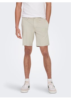 Only & Sons Szorty materiałowe Mark 22018667 Écru Regular Fit ze sklepu MODIVO w kategorii Spodenki męskie - zdjęcie 181133663