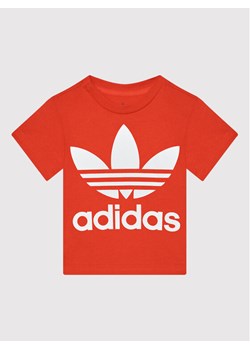 adidas T-Shirt Trefoil HE2189 Czerwony Regular Fit ze sklepu MODIVO w kategorii T-shirty chłopięce - zdjęcie 181135441