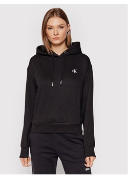 Calvin Klein Jeans Bluza Embroidered Logo J20J213178 Czarny Regular Fit ze sklepu MODIVO w kategorii Bluzy damskie - zdjęcie 181135793