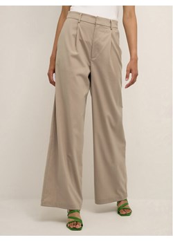 Karen by Simonsen Spodnie materiałowe Herta 10104253 Beżowy Straight Fit ze sklepu MODIVO w kategorii Spodnie damskie - zdjęcie 181136460