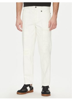 Richmond X Jeansy UMP25142JE Biały Regular Fit ze sklepu MODIVO w kategorii Jeansy męskie - zdjęcie 181136704