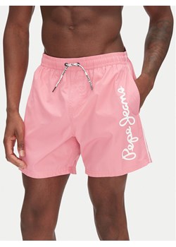 Pepe Jeans Szorty kąpielowe Logo PMB10419 Różowy Regular Fit ze sklepu MODIVO w kategorii Kąpielówki - zdjęcie 181136944