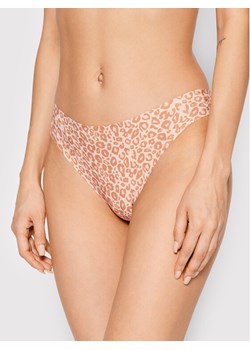 Chantelle Stringi Soft Stretch C11D90 Beżowy ze sklepu MODIVO w kategorii Majtki damskie - zdjęcie 181137234