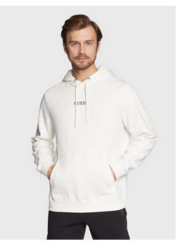 Guess Bluza M2BQ50 K9YH1 Biały Regular Fit ze sklepu MODIVO w kategorii Bluzy męskie - zdjęcie 181137454