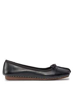 Clarks Baleriny Freckle Ice 203529294 Czarny ze sklepu MODIVO w kategorii Balerinki - zdjęcie 181137500