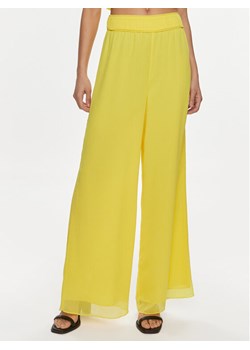 Patrizia Pepe Spodnie materiałowe 2P1584/A061-Y447 Żółty Wide Leg ze sklepu MODIVO w kategorii Spodnie damskie - zdjęcie 181137593