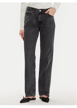 Gina Tricot Jeansy 21489 Czarny Straight Fit ze sklepu MODIVO w kategorii Jeansy damskie - zdjęcie 181139821