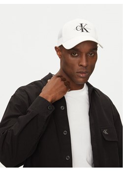 Calvin Klein Jeans Czapka z daszkiem Monologo LV04G5065G Biały ze sklepu MODIVO w kategorii Czapki z daszkiem męskie - zdjęcie 181140421