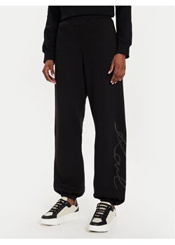 KARL LAGERFELD Spodnie dresowe 245W1053 Czarny Regular Fit ze sklepu MODIVO w kategorii Spodnie damskie - zdjęcie 181140461