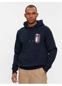 Tommy Hilfiger Bluza Emblem MW0MW33665 Granatowy Regular Fit ze sklepu MODIVO w kategorii Bluzy męskie - zdjęcie 181140730
