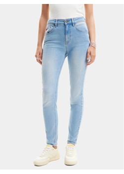 Desigual Jeansy Delaware 24SWDD26 Błękitny Slim Fit ze sklepu MODIVO w kategorii Jeansy damskie - zdjęcie 181140882