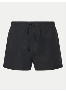 Guess Szorty kąpielowe F4GT00 WG282 Czarny Regular Fit ze sklepu MODIVO w kategorii Kąpielówki - zdjęcie 181141091