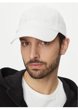 Calvin Klein Czapka z daszkiem K50K505737 Biały ze sklepu MODIVO w kategorii Czapki z daszkiem męskie - zdjęcie 181141450