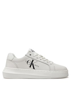 Calvin Klein Jeans Sneakersy Chunky Cupsole Laceup Mon Lth Wn YW0YW00823 Biały ze sklepu MODIVO w kategorii Buty sportowe damskie - zdjęcie 181141870