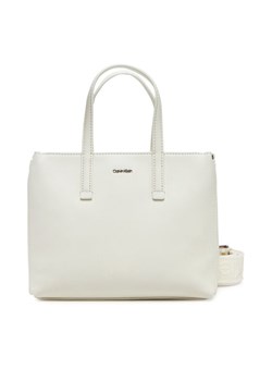 Calvin Klein Torebka Ck Must Small Tote K60K612904 Écru ze sklepu MODIVO w kategorii Torebki damskie - zdjęcie 181143162
