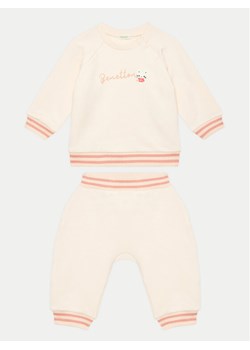United Colors Of Benetton Dres 32KNAK00Q Różowy Regular Fit ze sklepu MODIVO w kategorii Dresy dla niemowlaka - zdjęcie 181143911