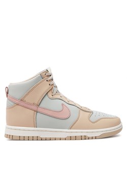 Nike Sneakersy Dunk High DD1869 113 Beżowy ze sklepu MODIVO w kategorii Buty sportowe damskie - zdjęcie 181144642